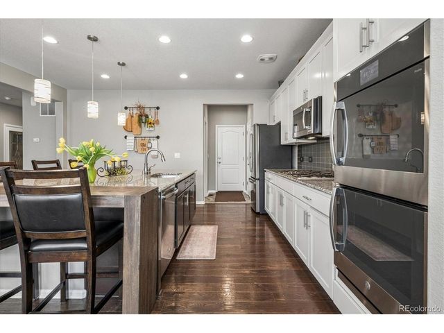 21470 E Union Dr, Aurora, CO 80015