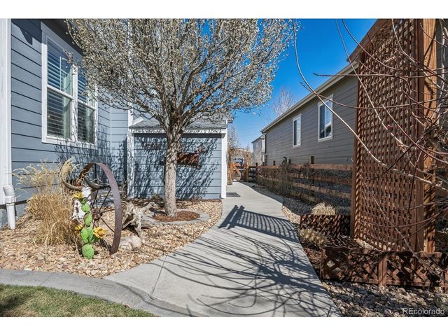 21470 E Union Dr, Aurora, CO 80015