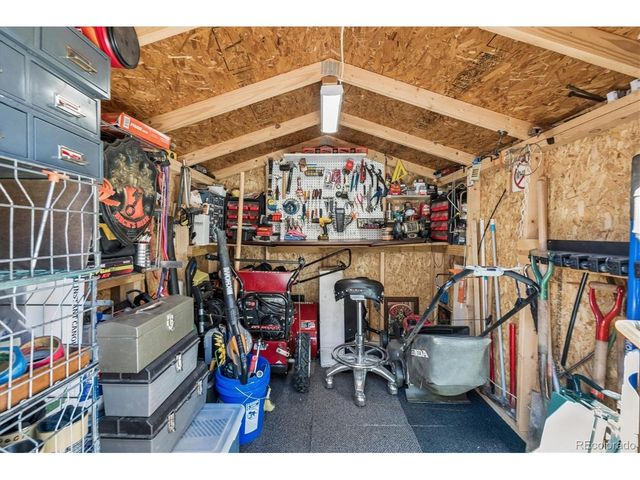 21470 E Union Dr, Aurora, CO 80015