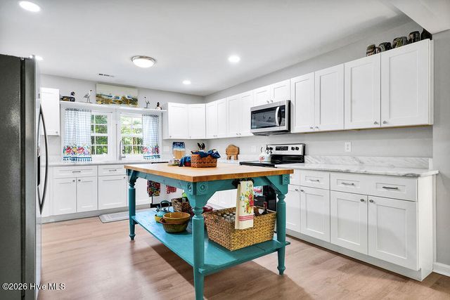 2600 Midway Road SE, Bolivia, NC 28422