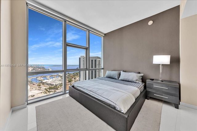 851 NE 1st Ave 3711, Miami, FL 33132