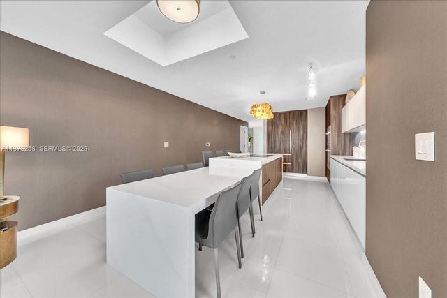 851 NE 1st Ave 3711, Miami, FL 33132