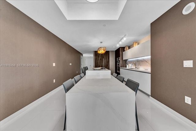 851 NE 1st Ave 3711, Miami, FL 33132