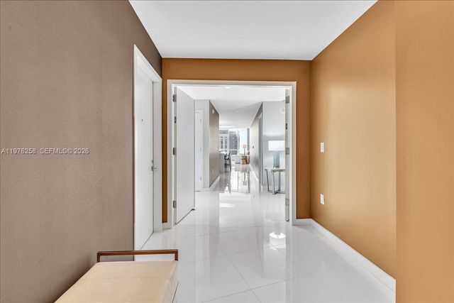 851 NE 1st Ave 3711, Miami, FL 33132