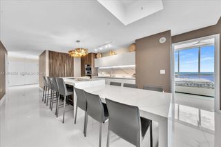 851 NE 1st Ave 3711, Miami, FL 33132