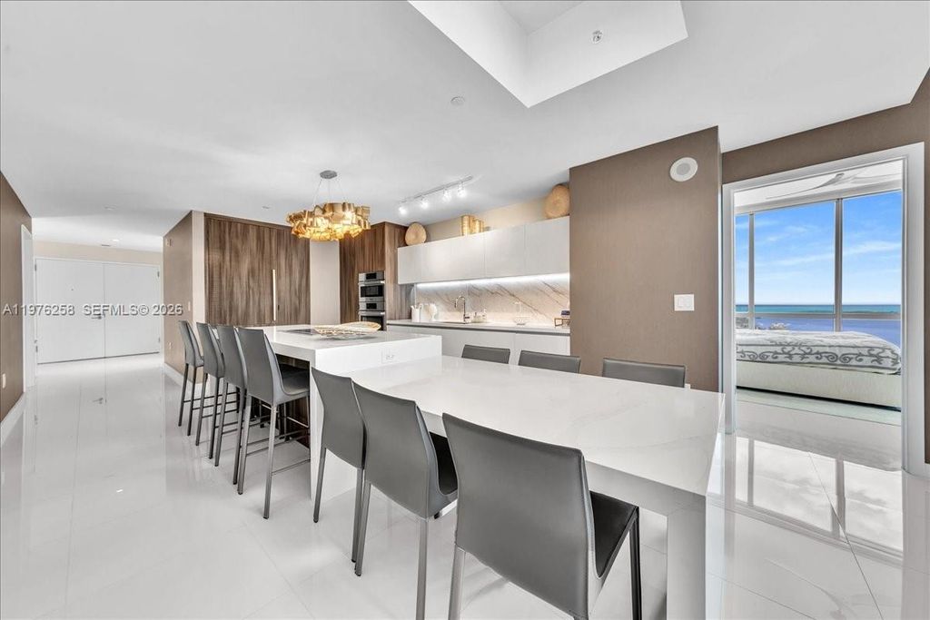 851 NE 1st Ave 3711, Miami, FL 33132