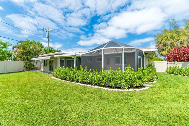 8099 Santa Fe Trail, Boca Raton, FL 33487
