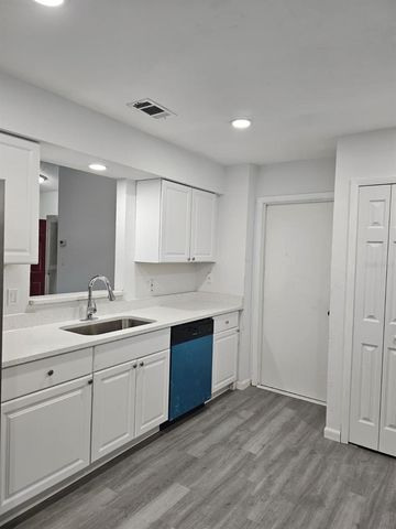 1823 NATCHEZ TRACE, Orlando, FL 32818