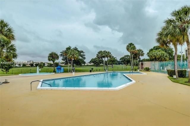 3771 Environ Boulevard 455, Lauderhill, FL 33319