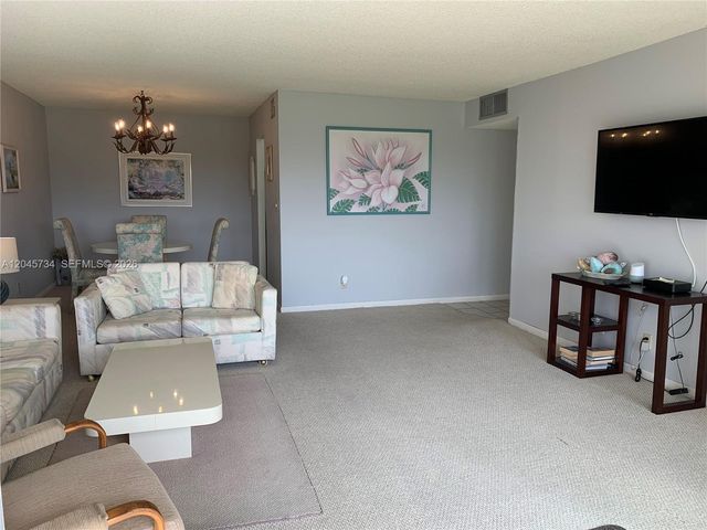 3771 Environ Boulevard 455, Lauderhill, FL 33319