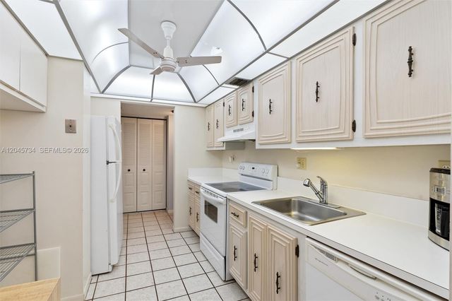 3771 Environ Boulevard 455, Lauderhill, FL 33319