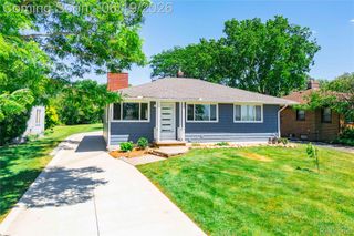 25815 West River Road, Grosse Ile Township, MI 48138