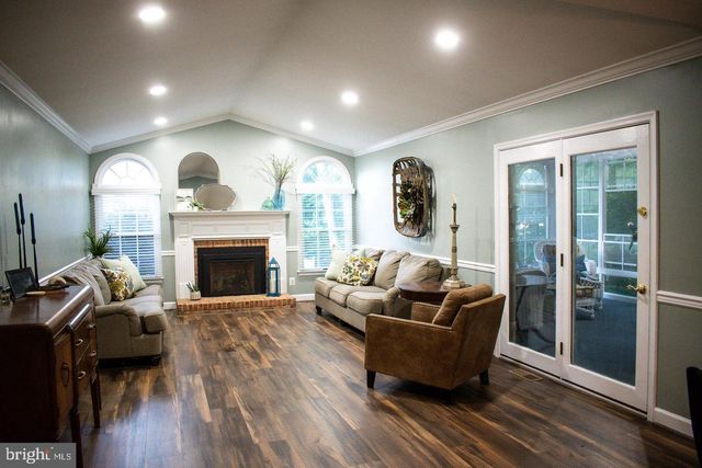 105 WESTMORELAND CT, La Plata, MD 20646