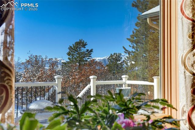 15371 Ridgefield Lane, Colorado Springs, CO 80921