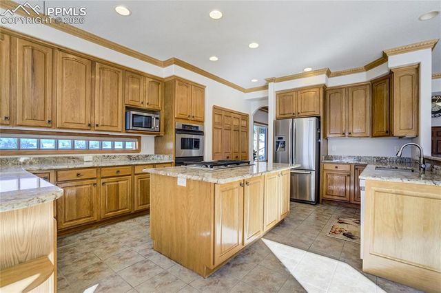 15371 Ridgefield Lane, Colorado Springs, CO 80921