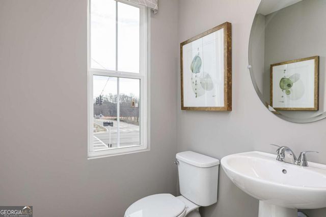 1045 Bullpen Bluffs, Lawrenceville, GA 30043