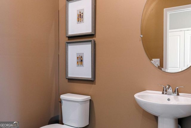 1045 Bullpen Bluffs, Lawrenceville, GA 30043