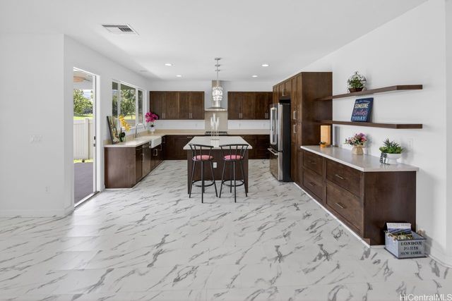 91-5408 Kapolei Parkway 27, Kapolei, HI 96707