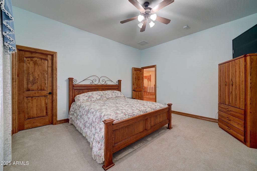 Image 18 of property listing at 424 E LEHI Road 2, Mesa, AZ 85203