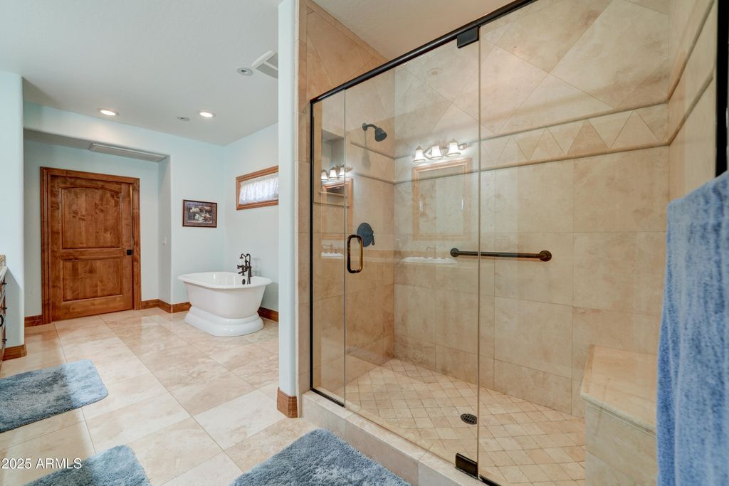 Image 21 of property listing at 424 E LEHI Road 2, Mesa, AZ 85203