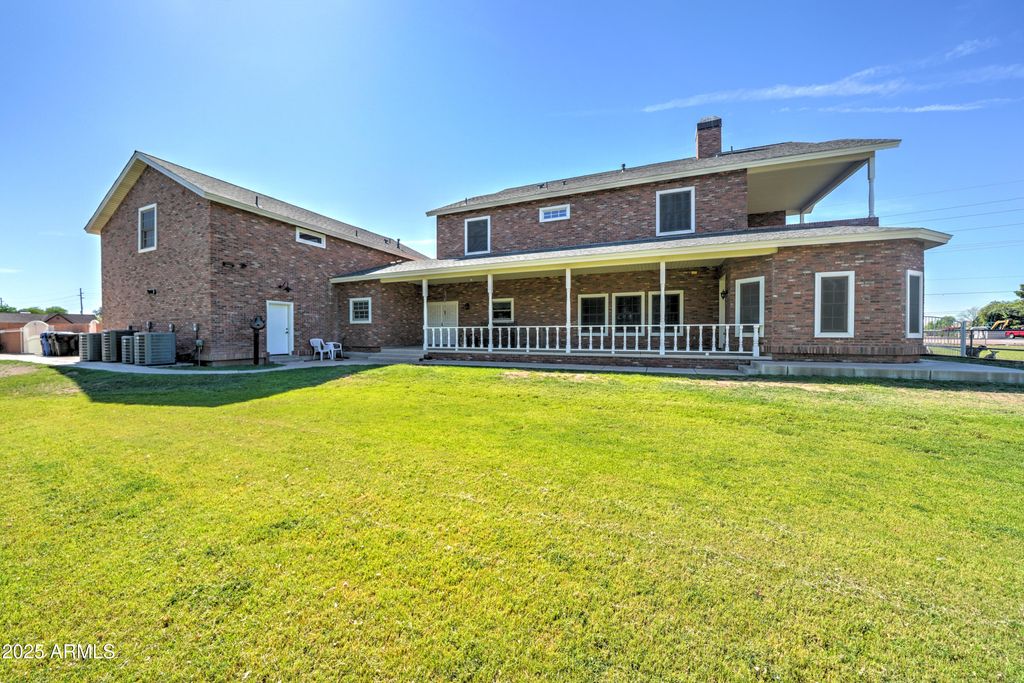 Image 35 of property listing at 424 E LEHI Road 2, Mesa, AZ 85203