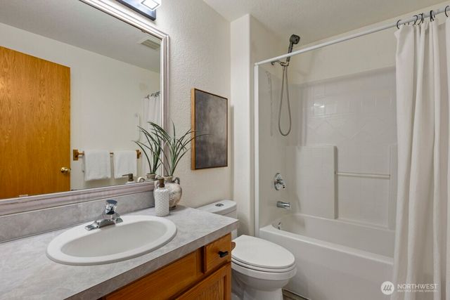 2004 15th Avenue SW, Olympia, WA 98502