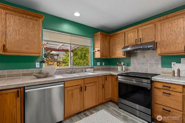 2004 15th Avenue SW, Olympia, WA 98502