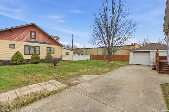 10388 Cedarlawn Street, Detroit, MI 48204