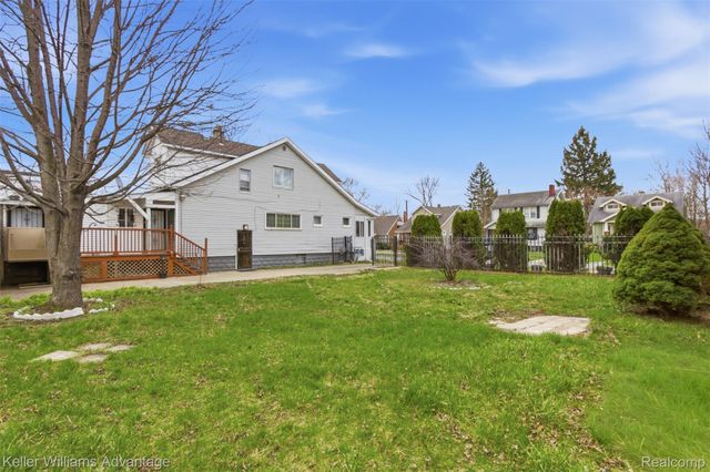 10388 Cedarlawn Street, Detroit, MI 48204