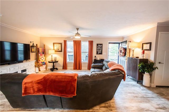 201 N Chestnut Street, Oregon, MO 64473