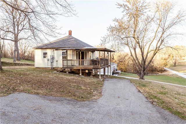 201 N Chestnut Street, Oregon, MO 64473