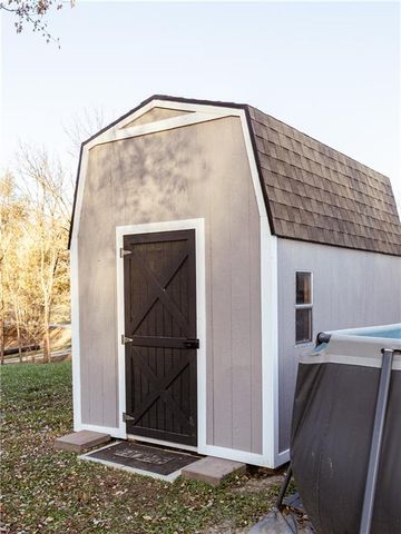 201 N Chestnut Street, Oregon, MO 64473