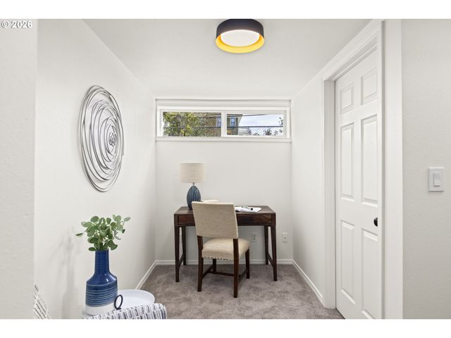 1224 Ne ROSELAWN St, Portland, OR 97211