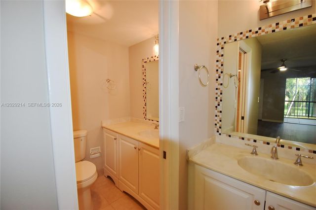 6080 NW 44th Street 201, Lauderhill, FL 33319