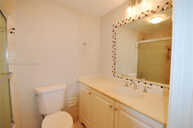 6080 NW 44th Street 201, Lauderhill, FL 33319