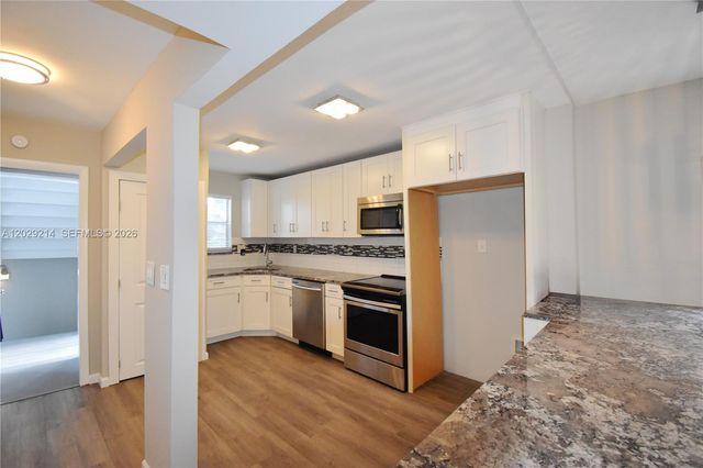6080 NW 44th Street 201, Lauderhill, FL 33319