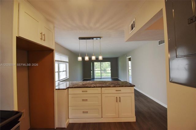6080 NW 44th Street 201, Lauderhill, FL 33319