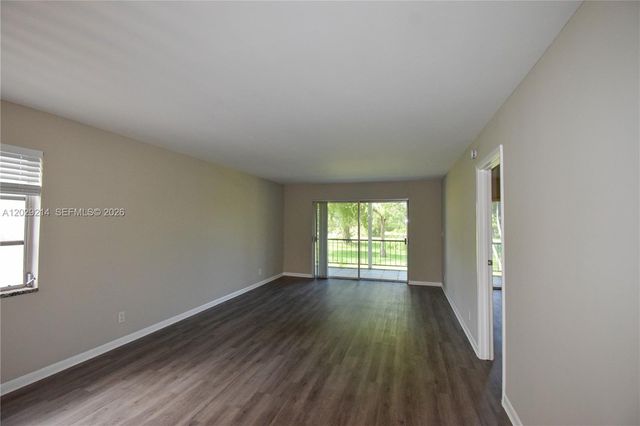 6080 NW 44th Street 201, Lauderhill, FL 33319