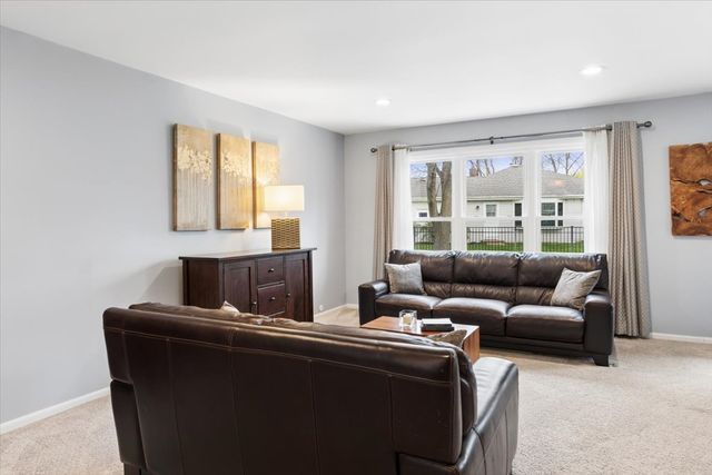 6644 Stowe Court, Lisle, IL 60532