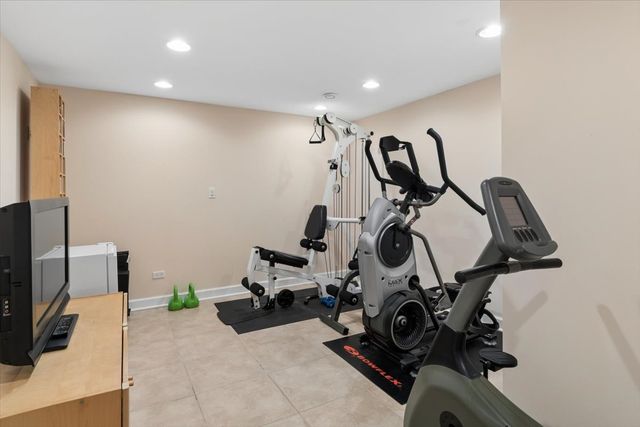 6644 Stowe Court, Lisle, IL 60532