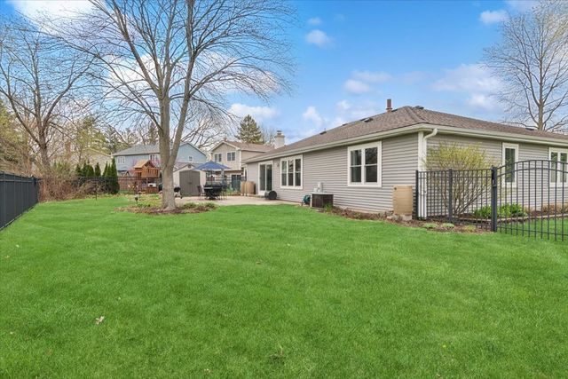 6644 Stowe Court, Lisle, IL 60532