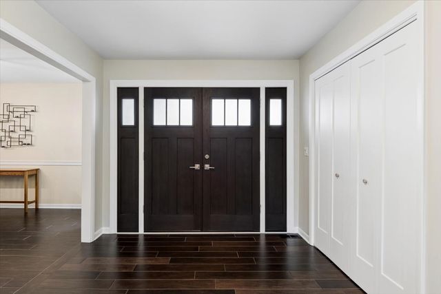 6644 Stowe Court, Lisle, IL 60532