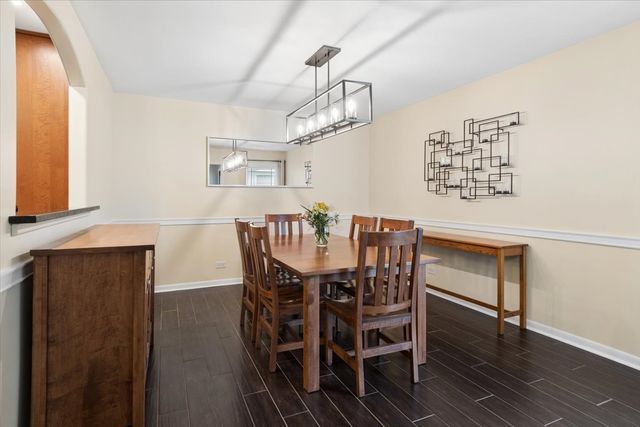 6644 Stowe Court, Lisle, IL 60532