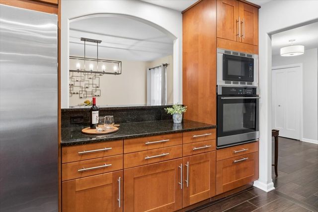 6644 Stowe Court, Lisle, IL 60532