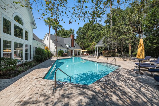 45 Sycamore Avenue 535, Charleston, SC 29407