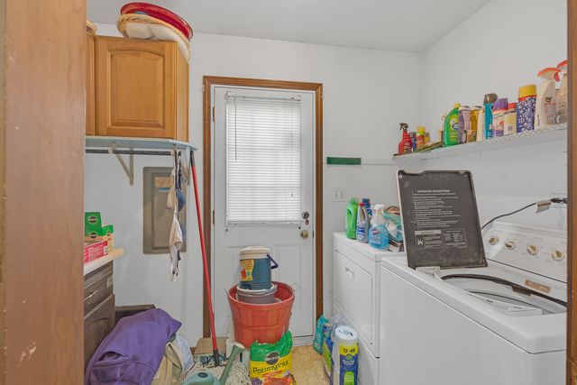 1808 LARGO Court, Schaumburg, IL 60194