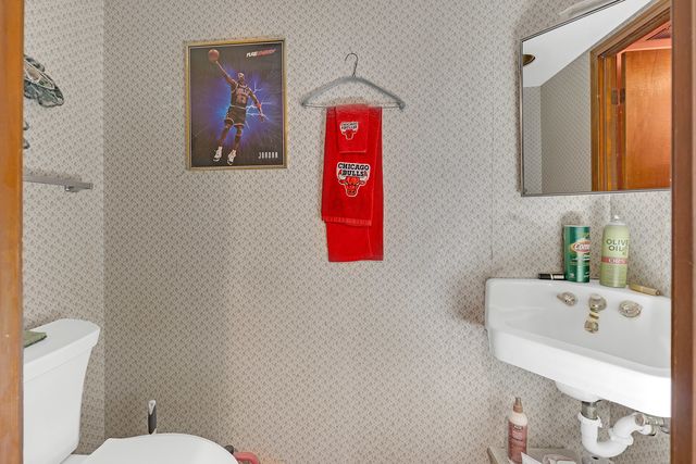 1808 LARGO Court, Schaumburg, IL 60194