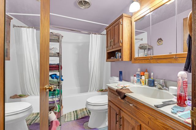 1808 LARGO Court, Schaumburg, IL 60194