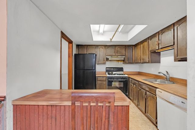 1808 LARGO Court, Schaumburg, IL 60194