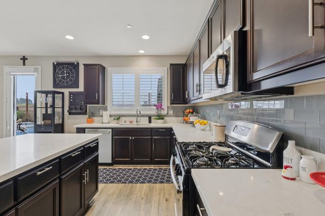 165 Little Ranch Cir, Oakley, CA 94561